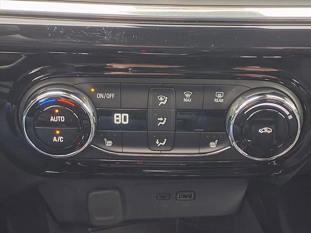 New 2026 Chevrolet Trax RS w/ Sunroof Package FWD image 18