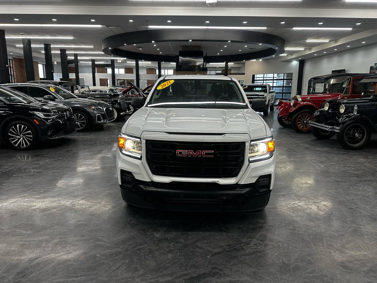 Used 2021 GMC Canyon Elevation Standard RWD image 2