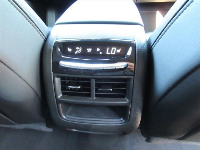 Certified 2025 Cadillac XT5 Premium Luxury image 16