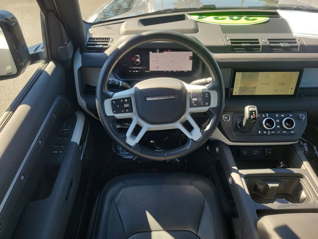 Used 2024 Land Rover Defender 110 X-Dynamic SE image 15