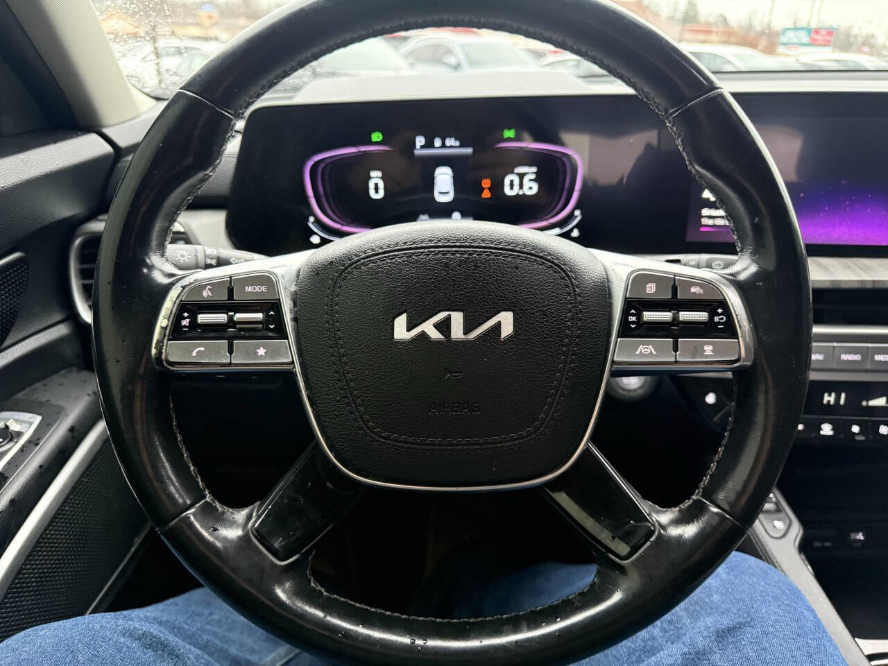 Used 2023 Kia Telluride EX w/ EX Captain's Chair Package image 20