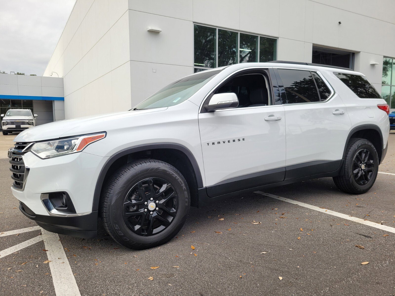 Used 2021 Chevrolet Traverse LT