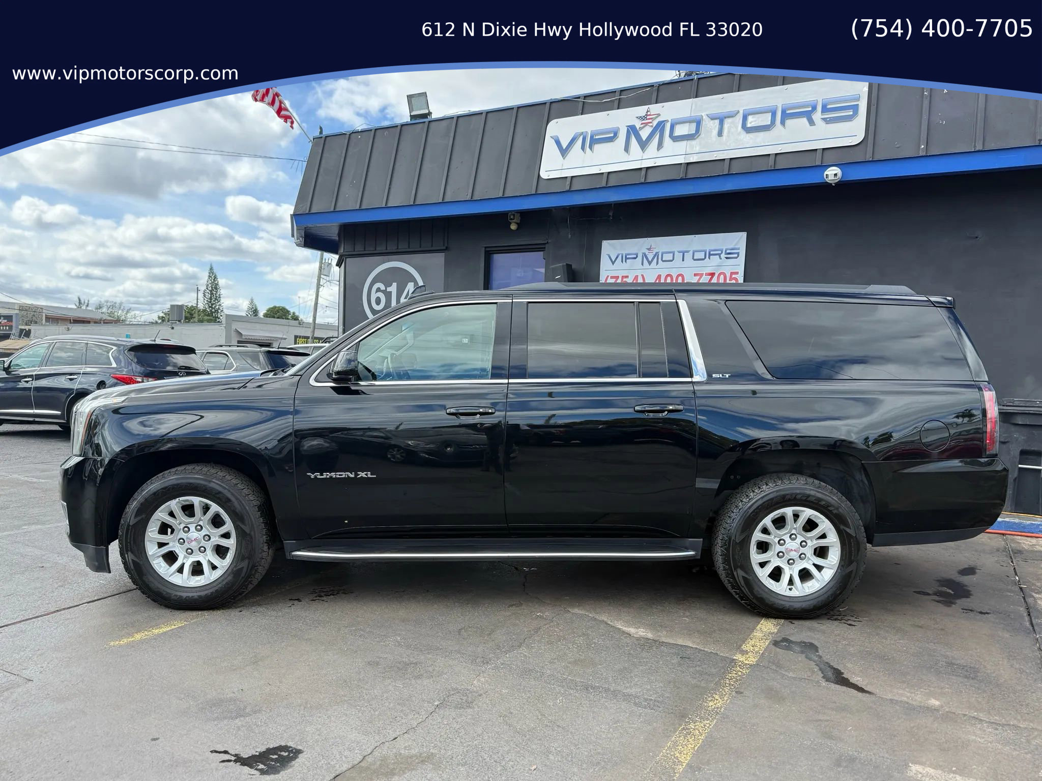Used 2020 GMC Yukon XL SLT image 2