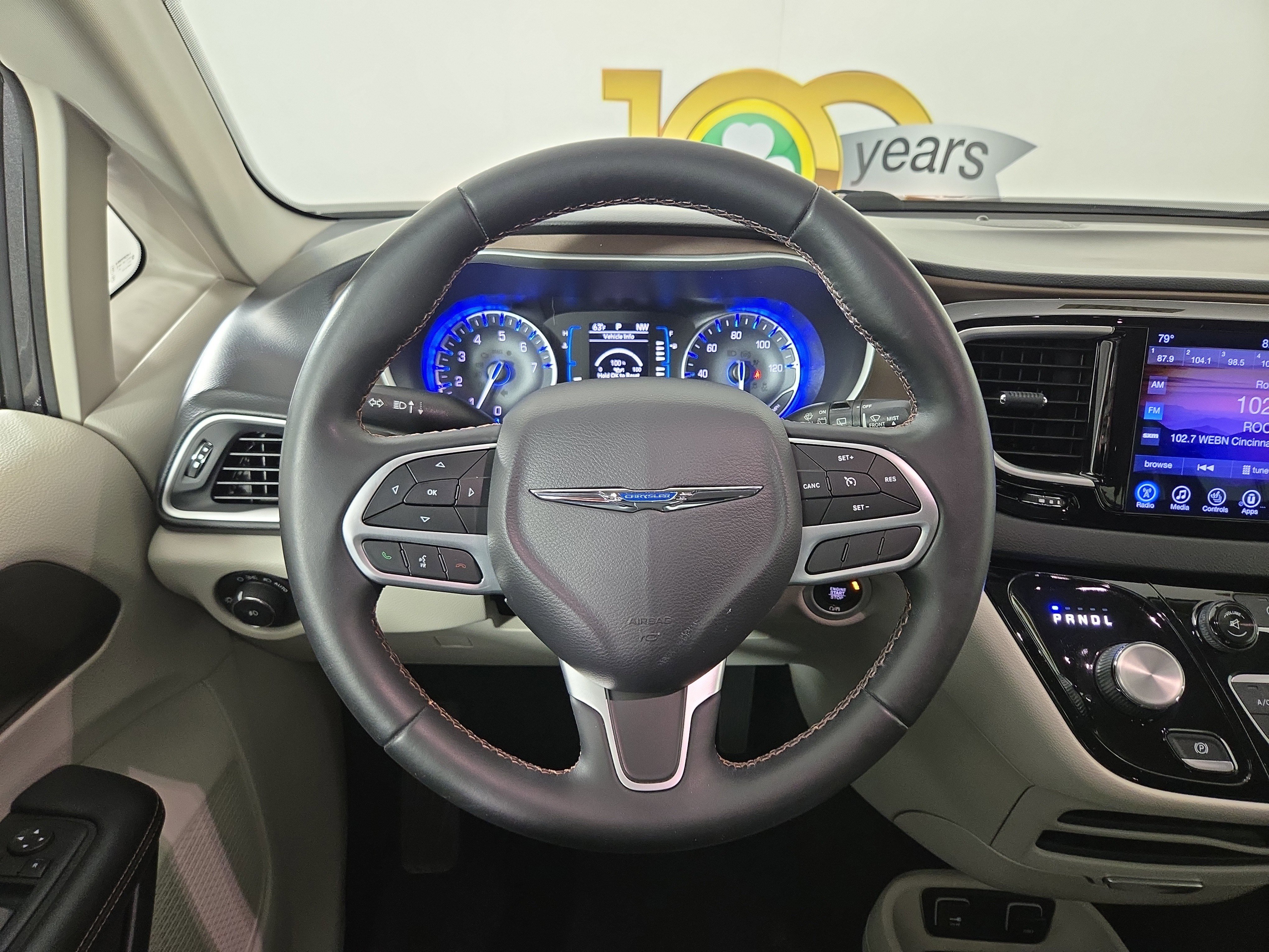 Used 2017 Chrysler Pacifica Touring-L image 16