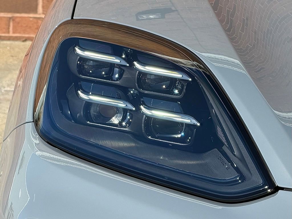 New 2026 Porsche Cayenne Turbo image 12