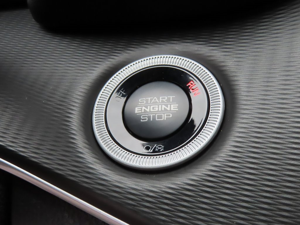 New 2025 Jeep Grand Cherokee Altitude image 12