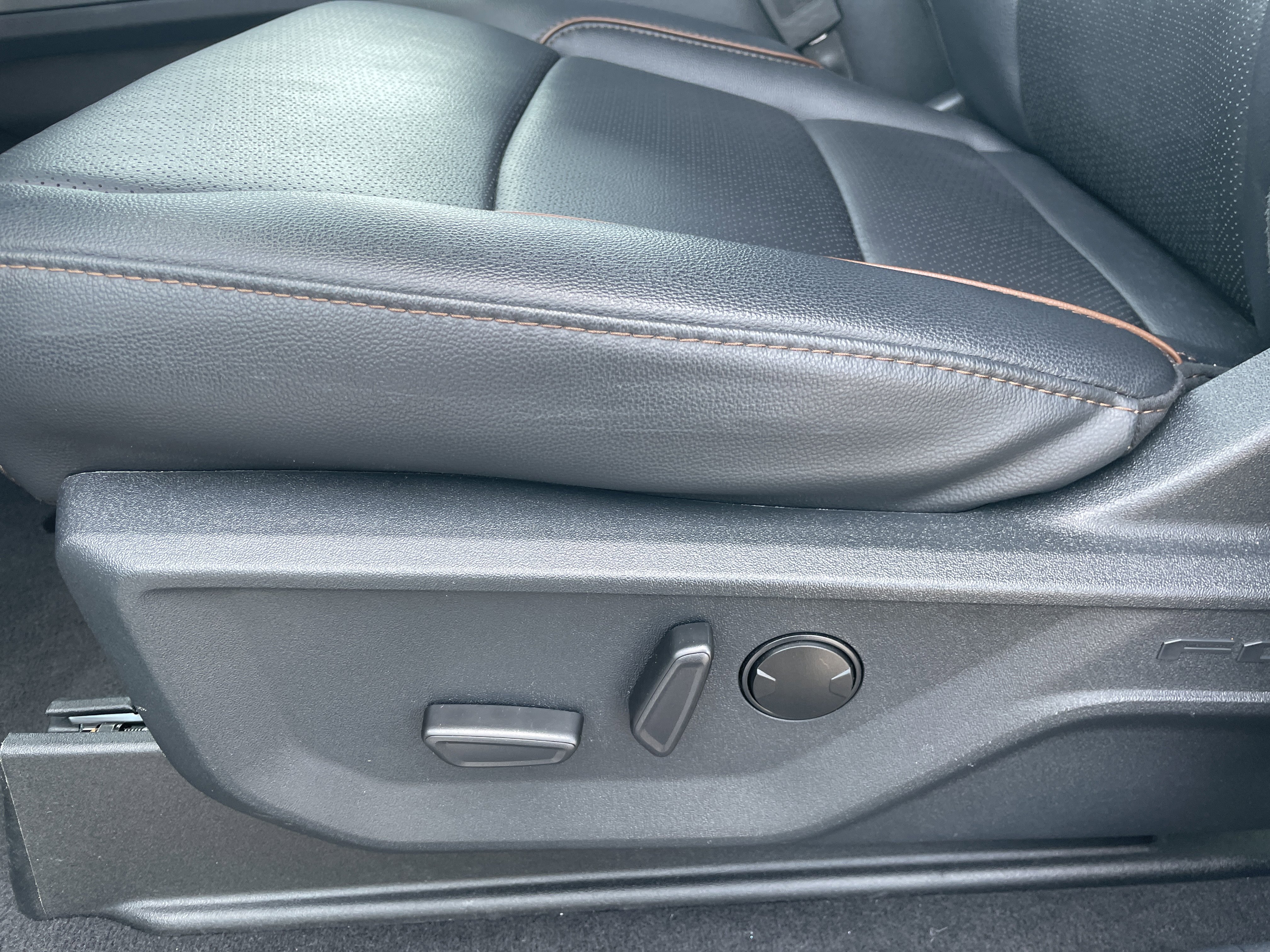 New 2026 Ford F350 Lariat w/ Lariat Ultimate Package image 14