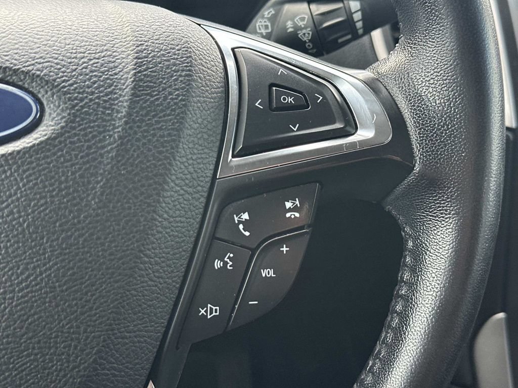 Used 2019 Ford Edge SEL w/ Equipment Group 201A FWD image 23