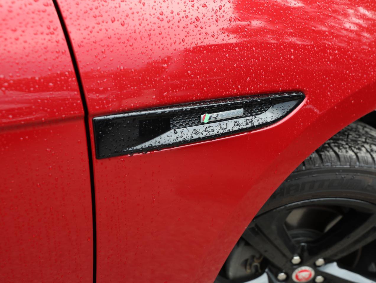 Used 2019 Jaguar F-PACE R-Sport AWD/4WD image 6