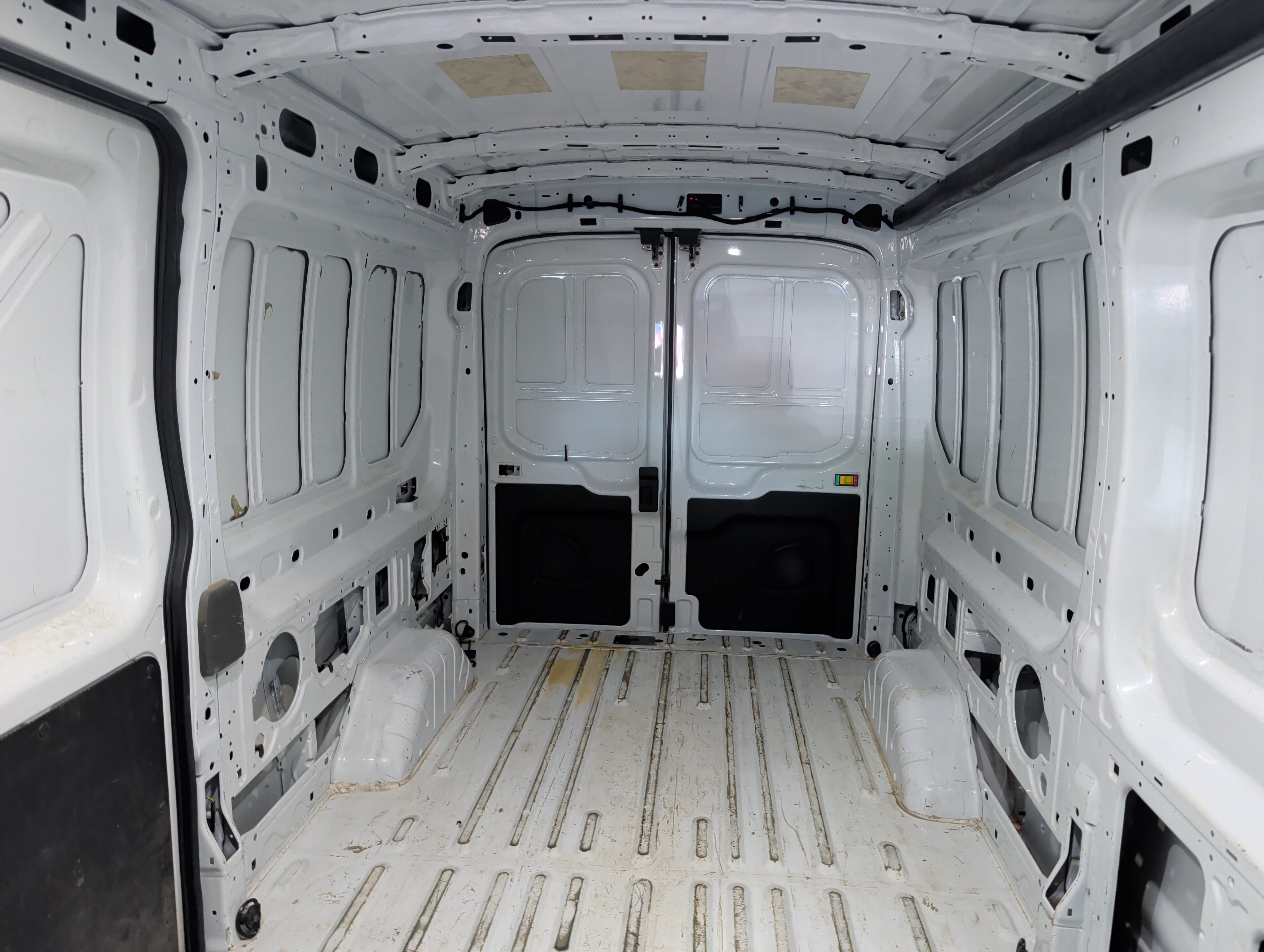 Used 2023 Ford Transit 250 Medium Roof AWD image 8