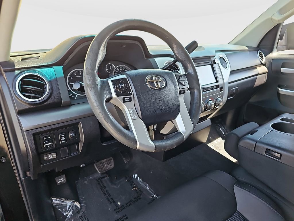 Used 2015 Toyota Tundra SR5 RWD image 9