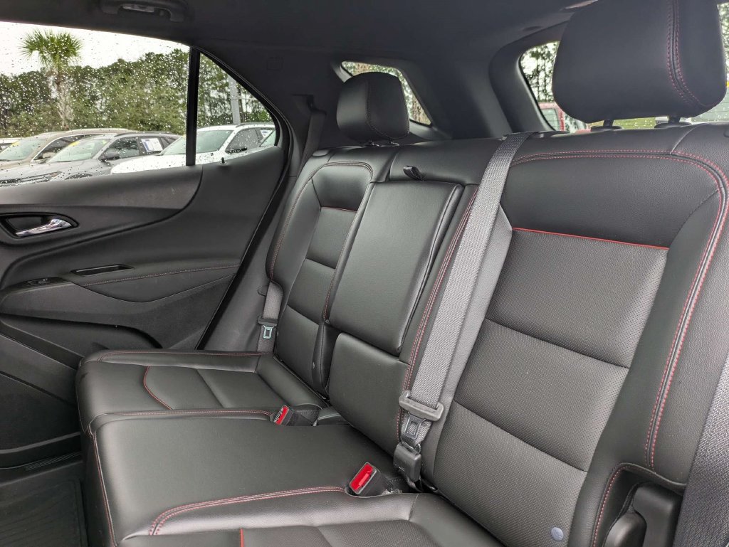 Used 2022 Chevrolet Equinox RS w/ RS Leather Package FWD image 17