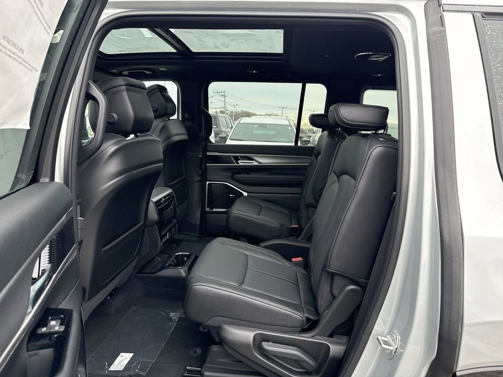 New 2026 Jeep Grand Wagoneer Limited image 24