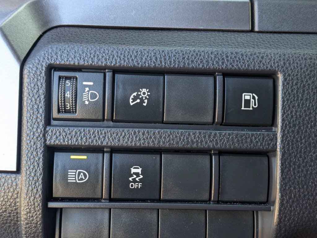 Used 2025 Toyota 4Runner SR5 RWD image 31