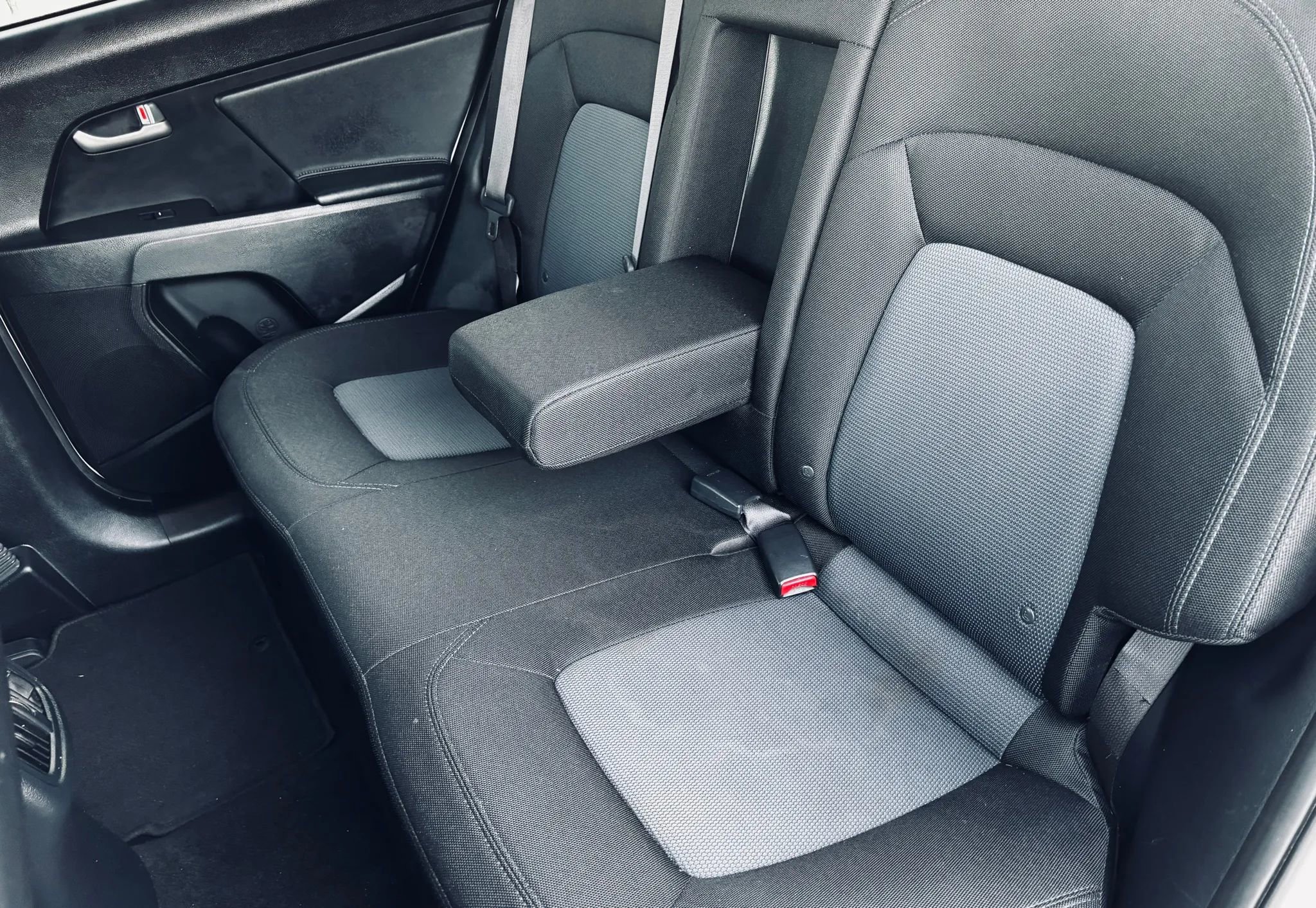 Used 2016 Kia Sportage LX image 23