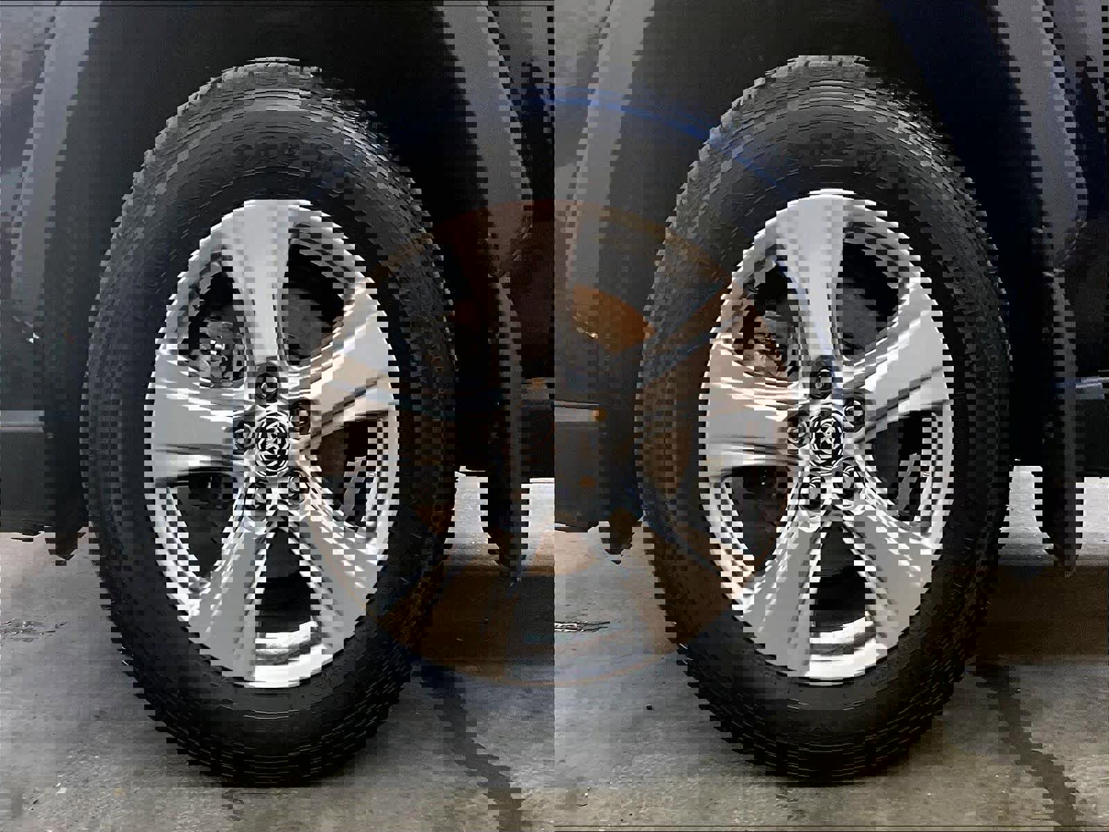 Used 2023 Toyota RAV4 XLE w/ Convenience Package image 7