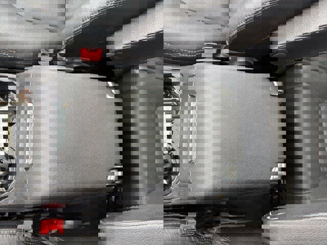 Used 2011 Land Rover LR4 HSE image 30