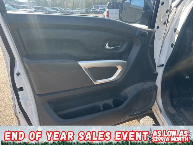 Used 2017 Nissan Titan SL image 6