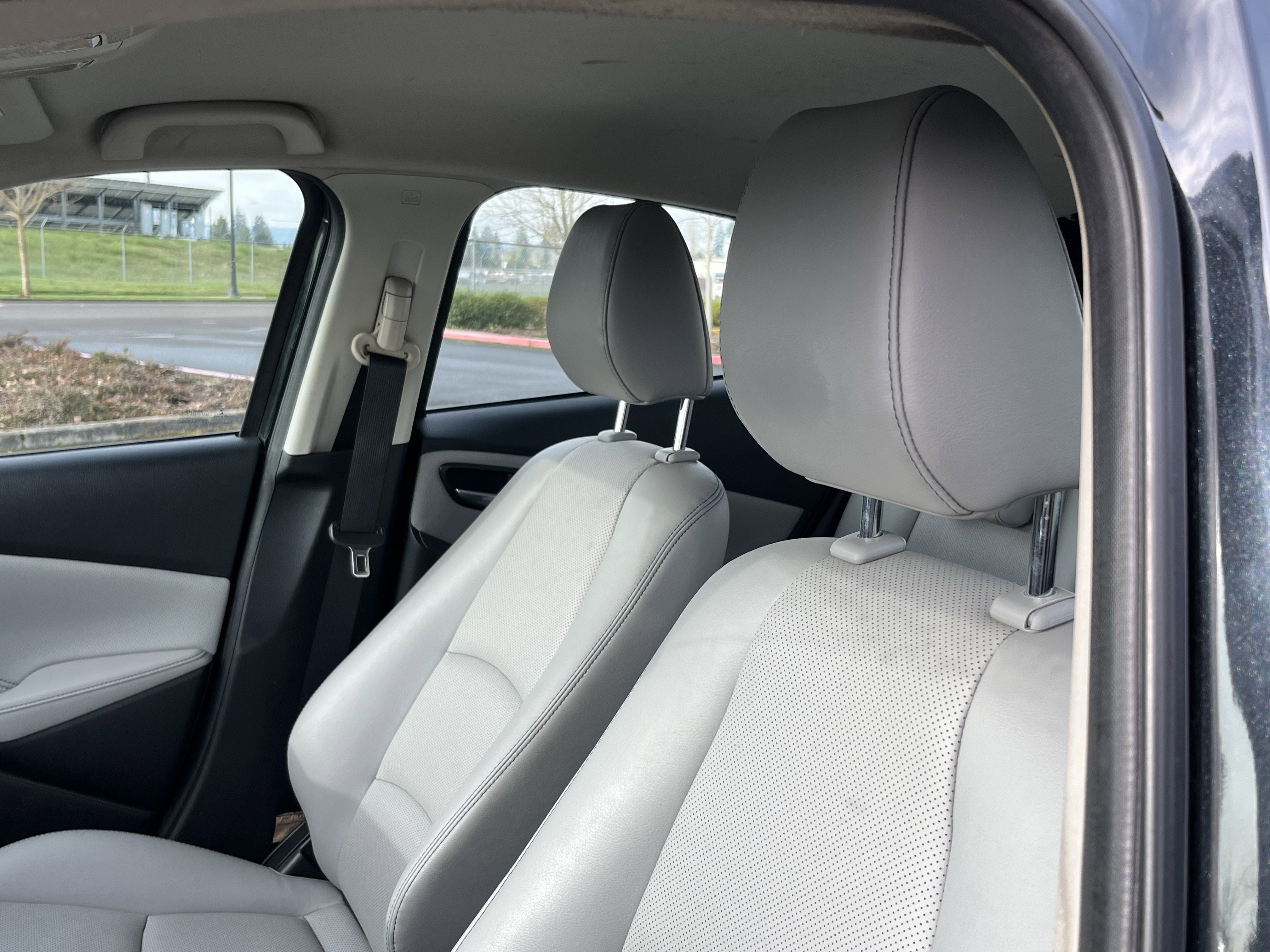 Used 2020 Toyota Yaris XLE image 15