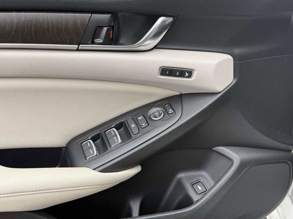 Used 2021 Honda Accord EX-L image 14