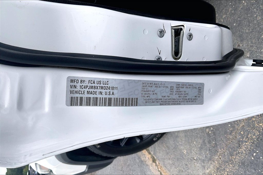 Used 2021 Jeep Cherokee Trailhawk AWD/4WD image 22