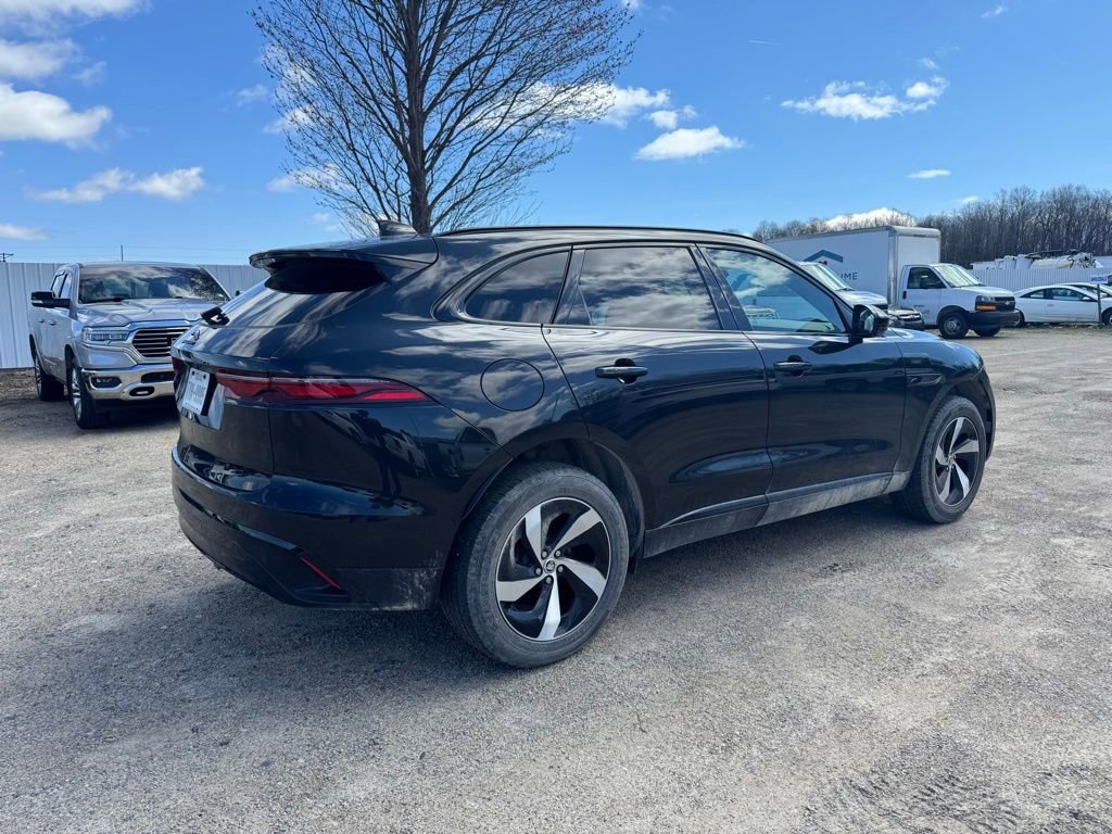 Used 2025 Jaguar F-PACE R-Dynamic S image 5