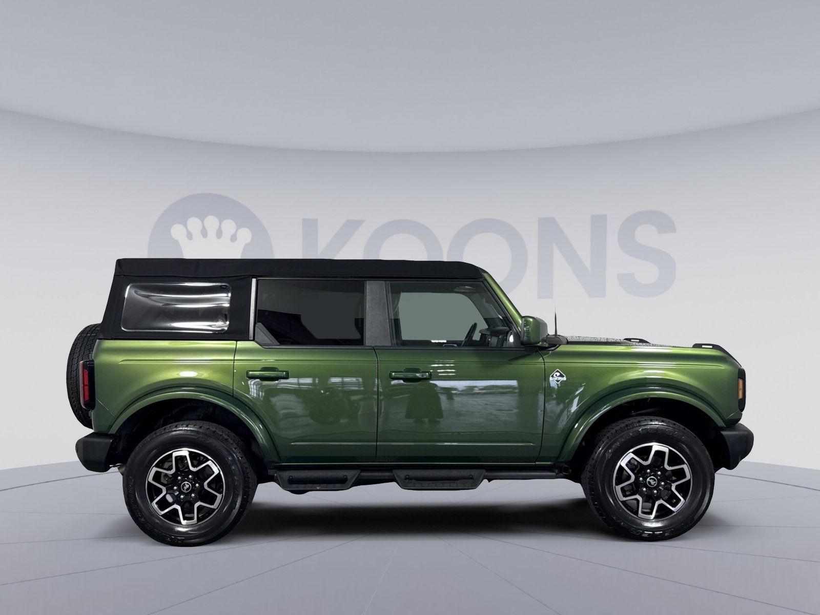 Used 2023 Ford Bronco Outer Banks AWD/4WD image 8