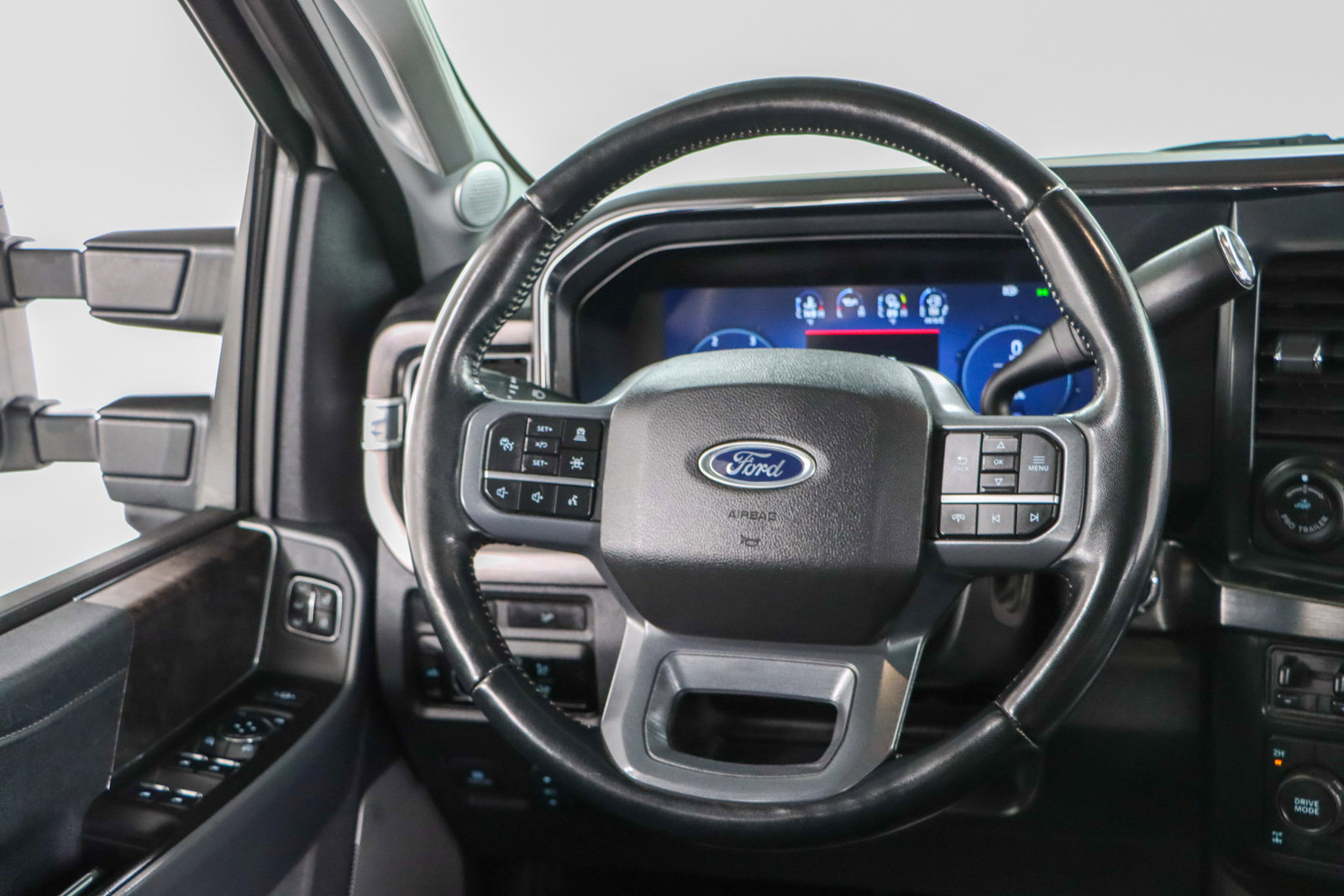 Used 2024 Ford F250 Lariat w/ Lariat Ultimate Package AWD/4WD image 14