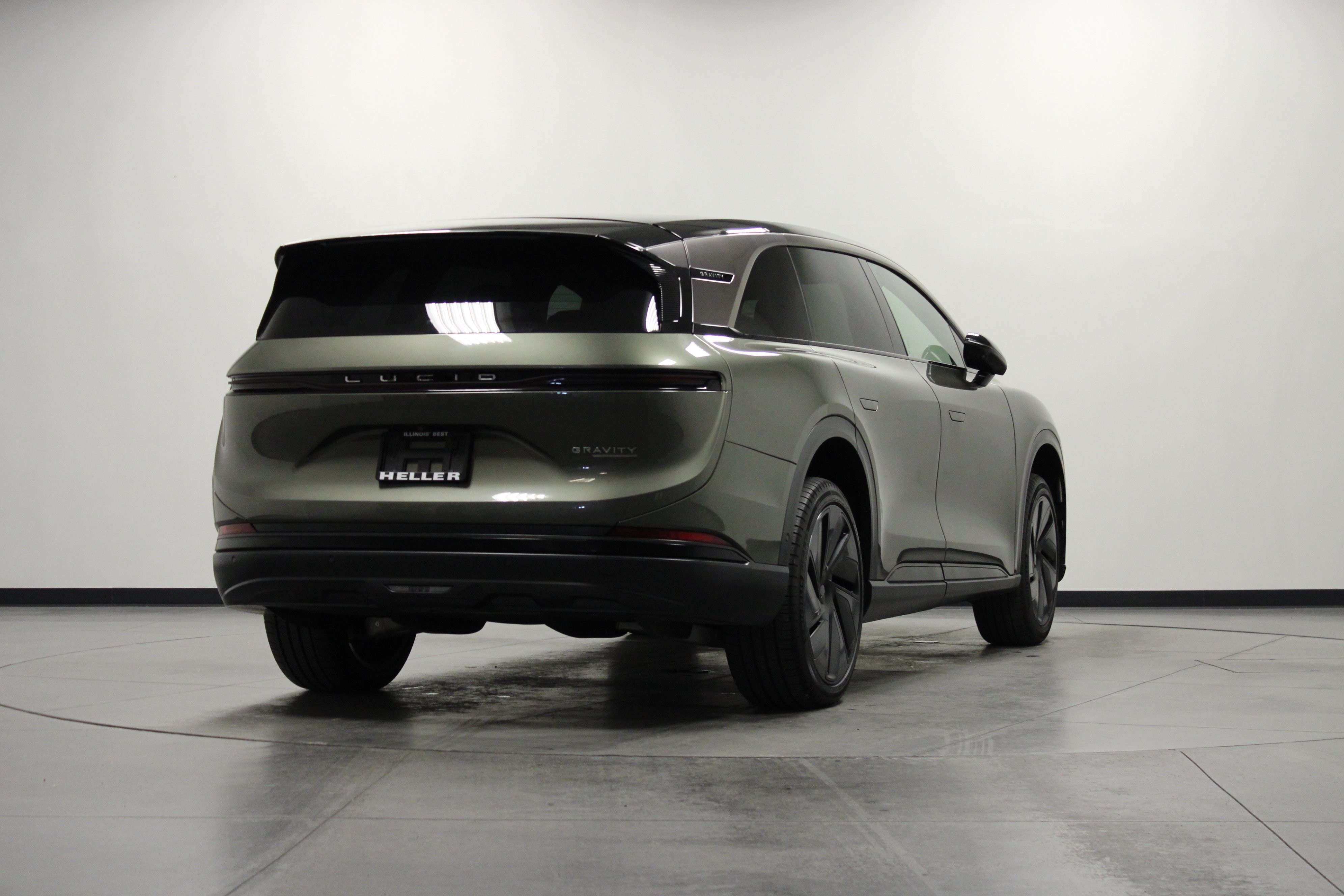Used 2026 Lucid Gravity Grand Touring AWD/4WD image 4