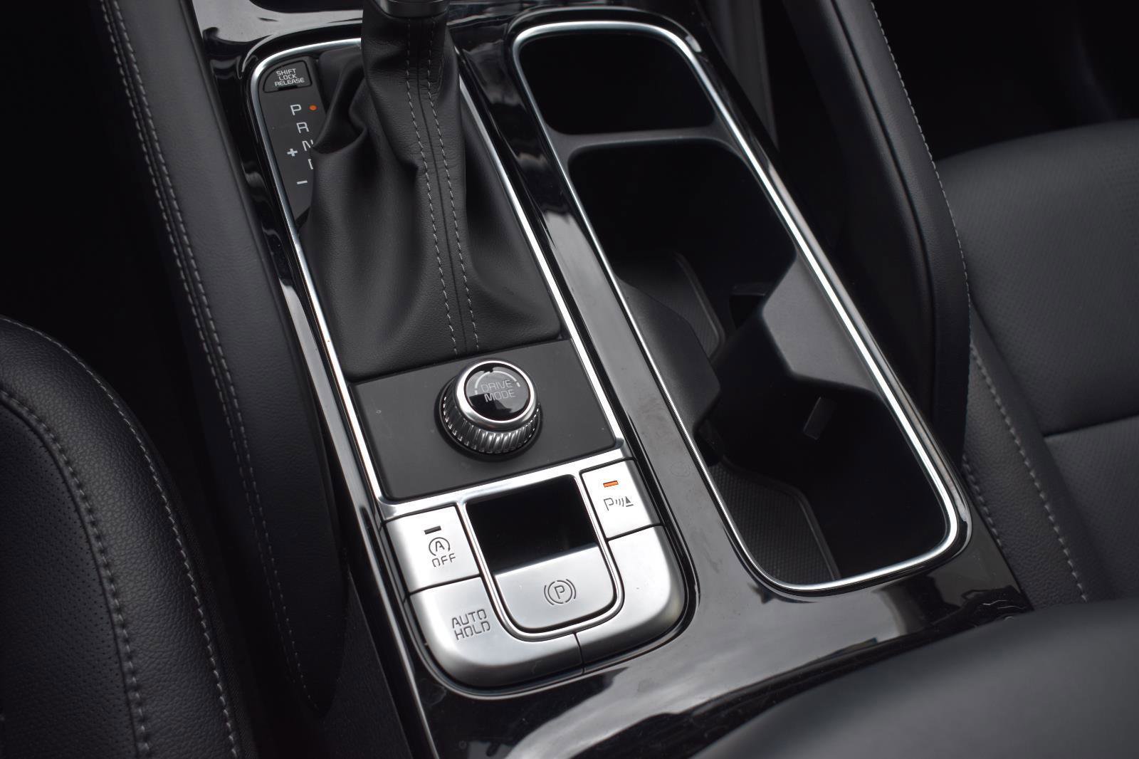 Used 2025 Kia Telluride EX w/ EX Captain's Chair Package FWD image 9
