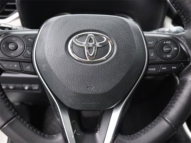 Used 2020 Toyota RAV4 XLE Premium image 22