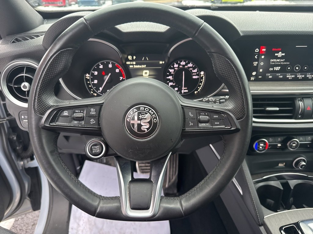 Used 2023 Alfa Romeo Stelvio Ti image 32