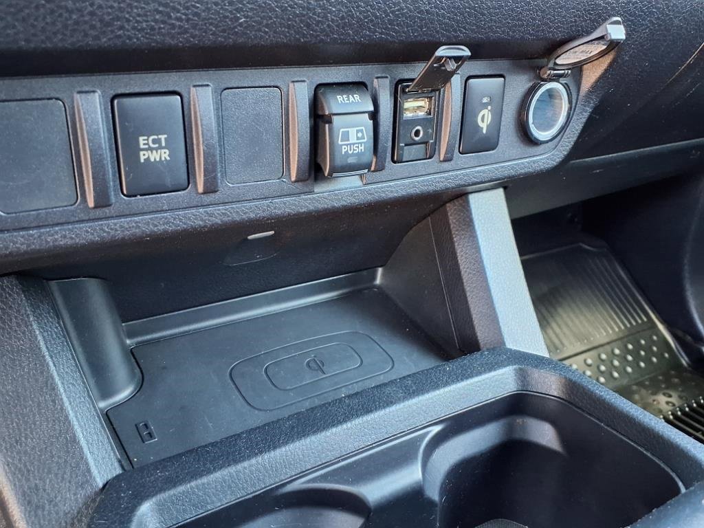 Used 2019 Toyota Tacoma TRD Sport image 27