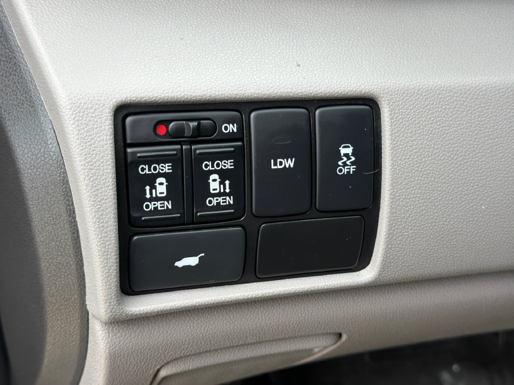 Used 2016 Honda Odyssey EX-L image 19