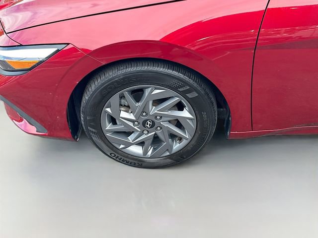 Certified 2024 Hyundai Elantra SEL FWD image 29