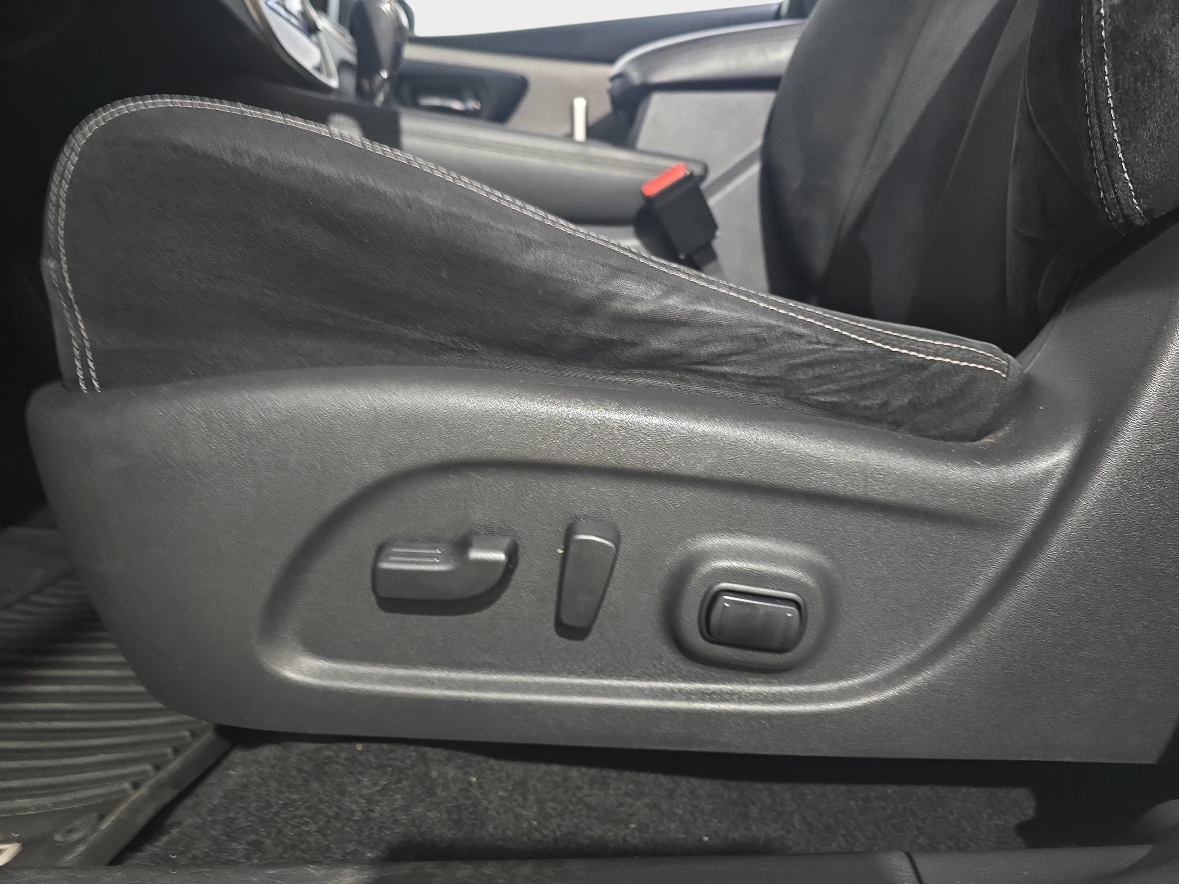 Used 2017 Nissan Murano SV w/ Premium Package FWD image 26