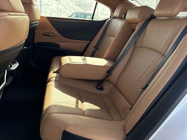 Certified 2024 Lexus ES 350 w/ Technology Package FWD image 23