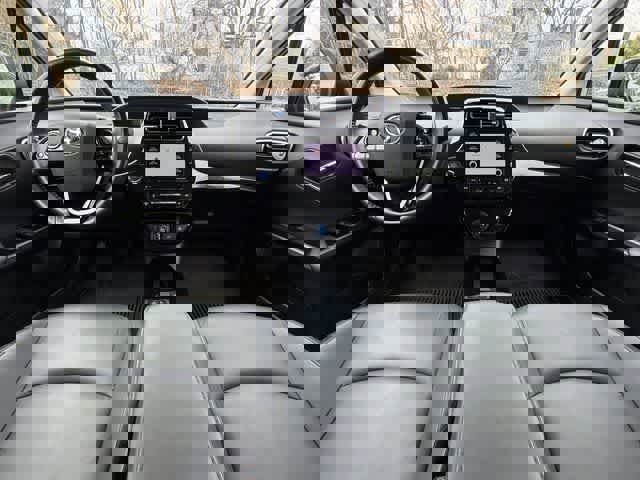 Used 2022 Toyota Prius image 17