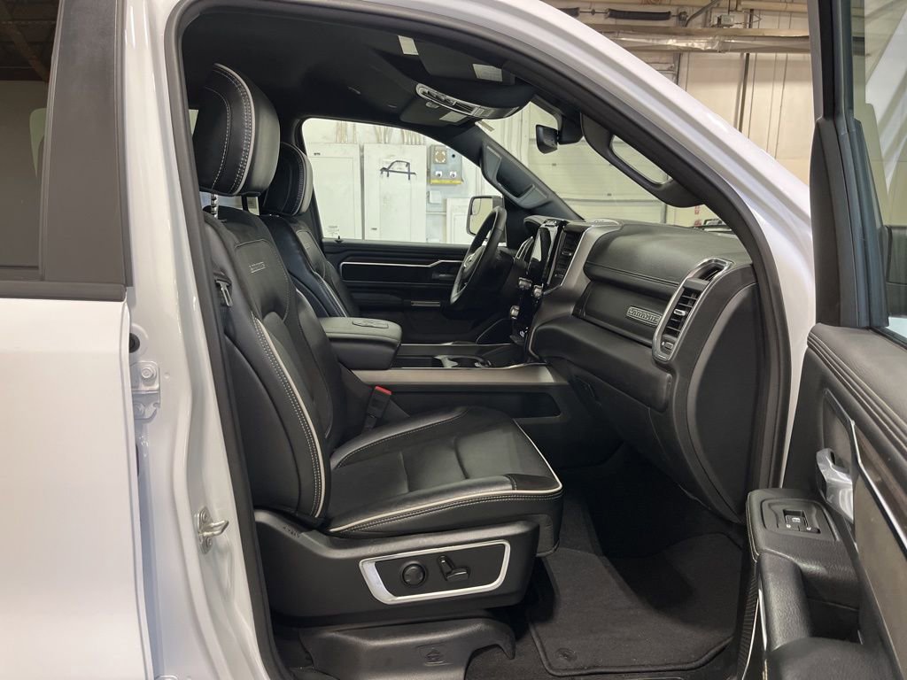 Used 2025 RAM 1500 Laramie image 26