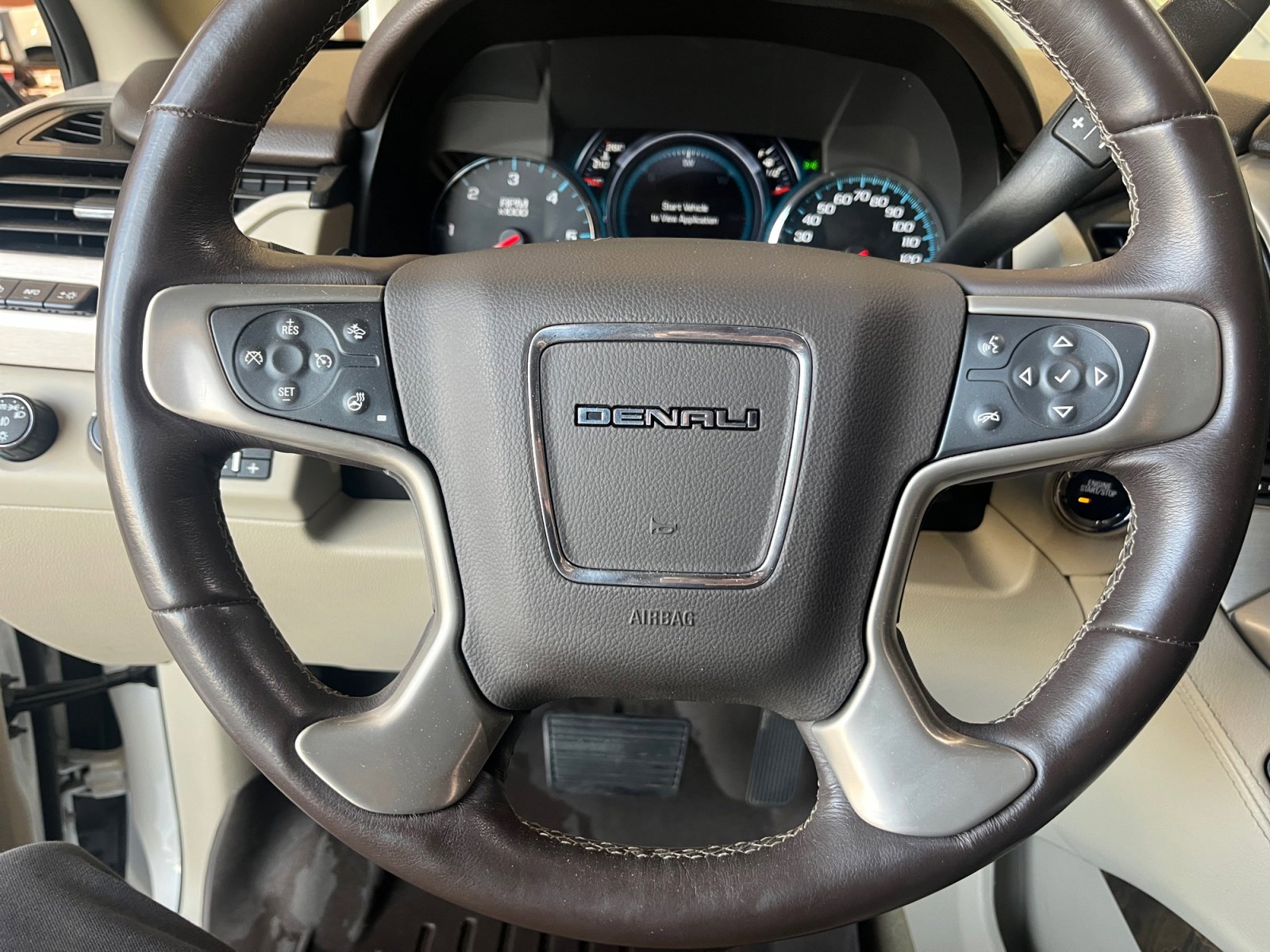 Used 2018 GMC Yukon Denali w/ Denali Ultimate Package image 22