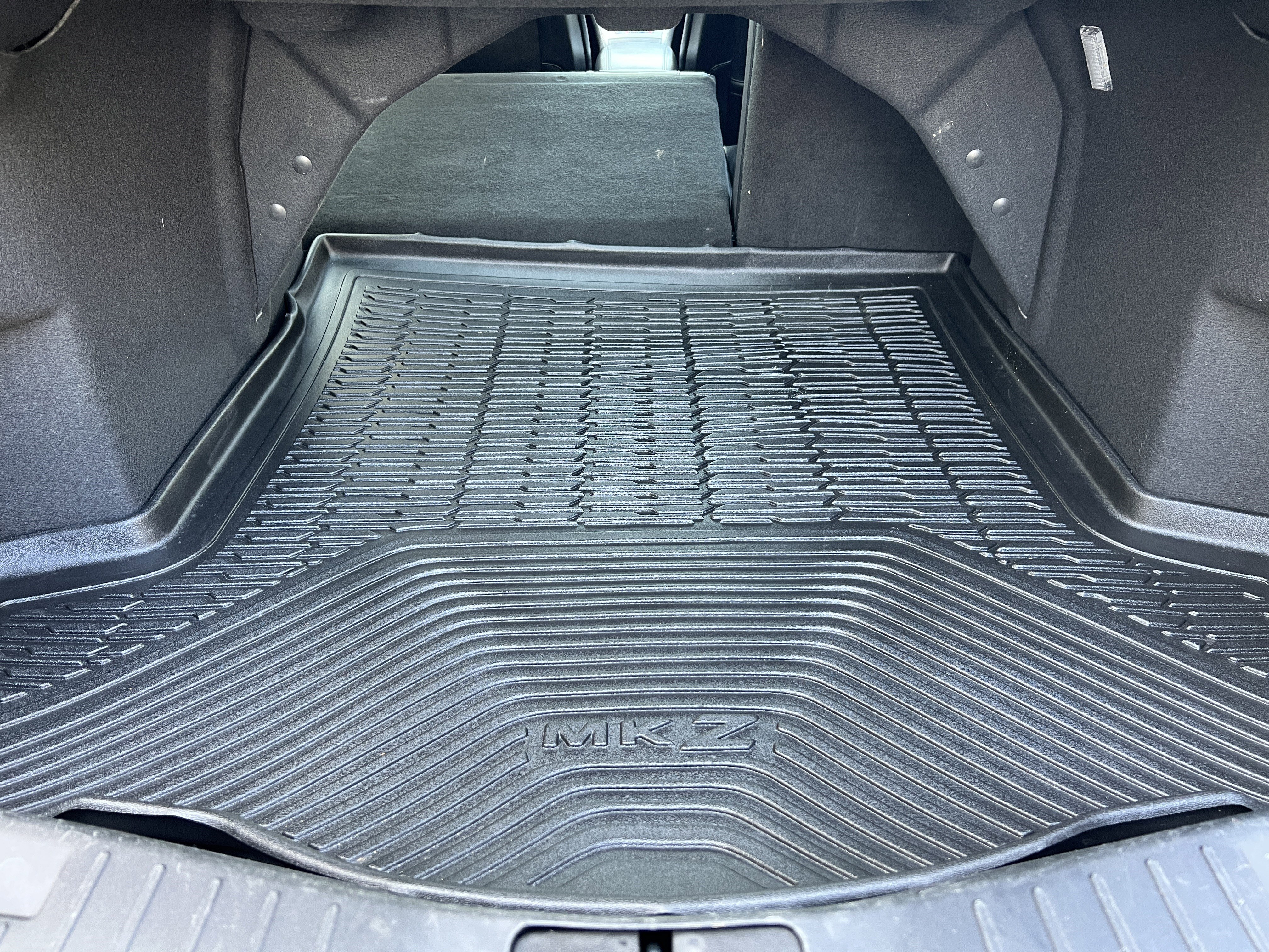 Used 2020 Lincoln MKZ Reserve w/ Luxury Package FWD image 20