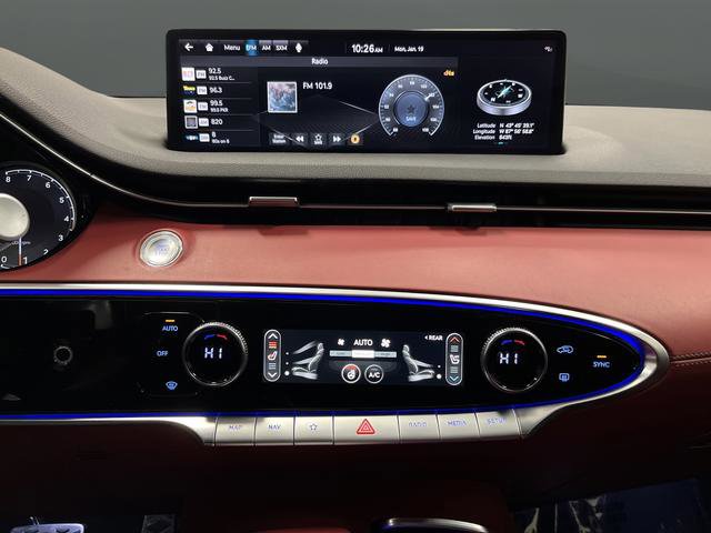 Used 2025 Genesis GV70 3.5T Sport image 9