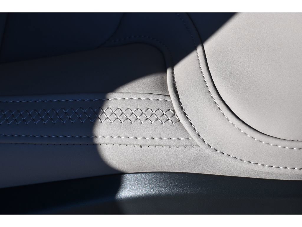 New 2026 Volvo XC90 B6 Plus w/ Protection Package Premier image 33