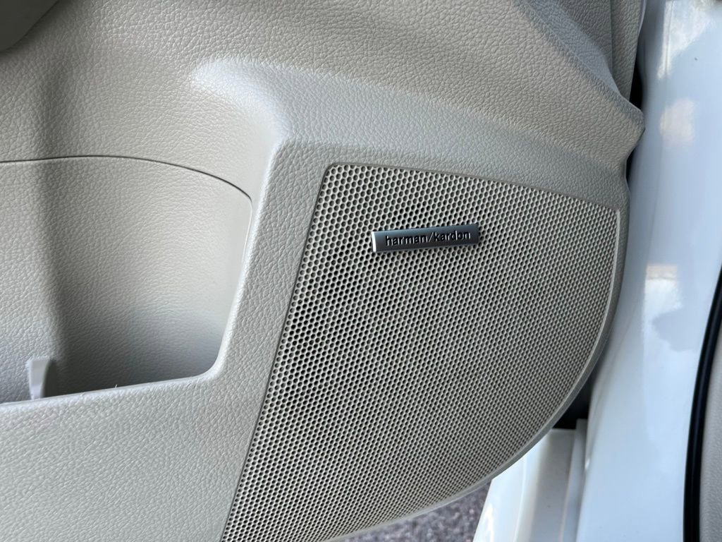 Used 2012 Subaru Legacy 3.6R Limited image 25