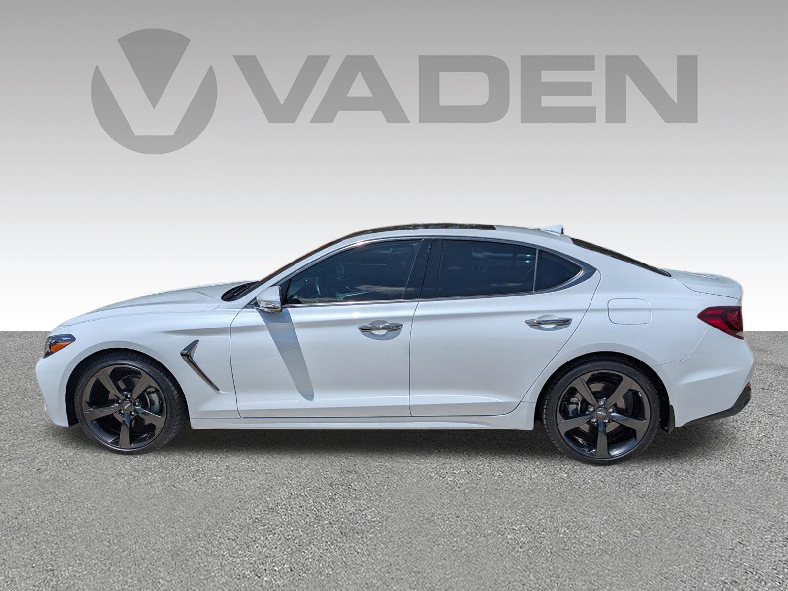 Used 2019 Genesis G70 2.0T Advanced w/ Sport Package RWD image 26