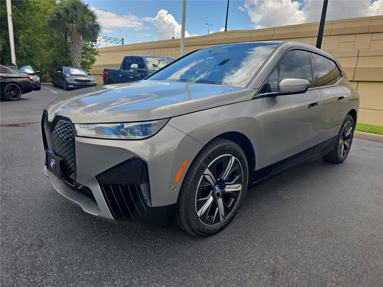 Certified 2024 BMW iX xDrive50 w/ Premium Package AWD/4WD image 6