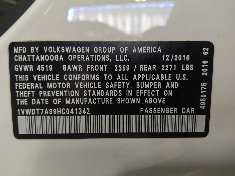 Used 2017 Volkswagen Passat 1.8T R-Line image 33