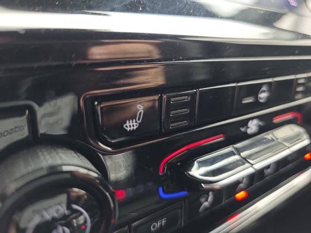 Used 2023 Jeep Grand Cherokee L Laredo image 37