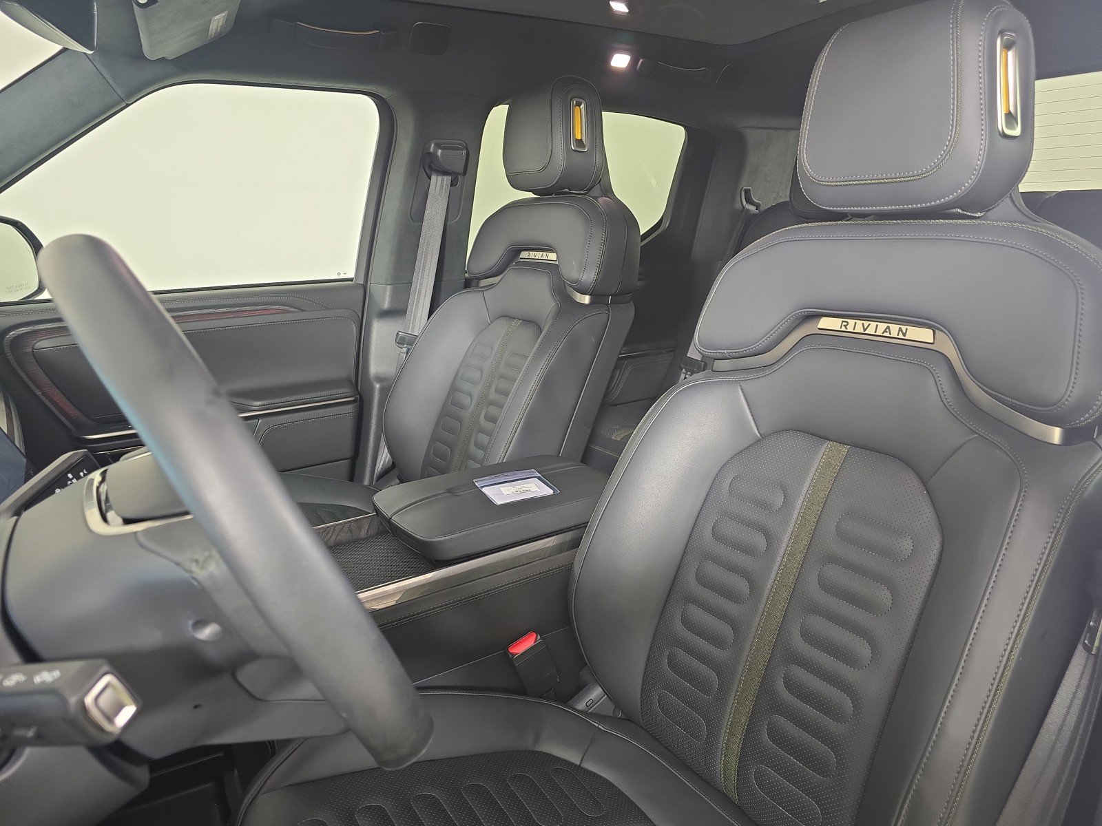 Used 2023 Rivian R1T Adventure image 20