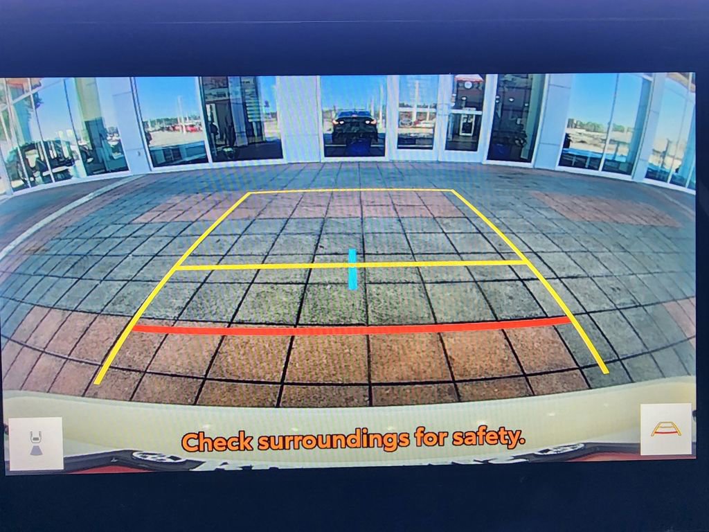 Used 2025 Toyota Camry SE w/ Convenience Package image 23